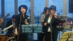 27.04.21. 駅舎ライブ1.