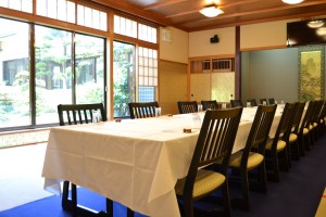 28-10-20-%e6%b3%95%e8%a6%81-%e3%82%a4%e3%82%b9%e5%b8%ad